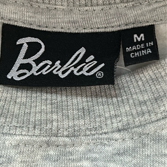 1220- Barbie Sweatshirt Junior Girl Size M NWT - Picture 3 of 7